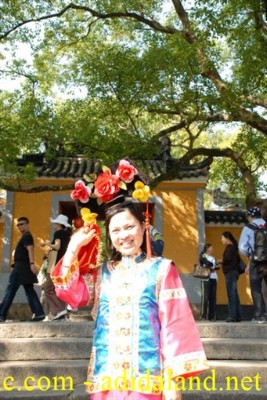 Hanh Huong Tu Dai Danh Son 2007 (456).jpg